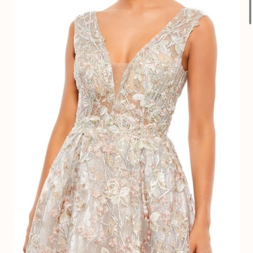 RARE! NWT - Mac Duggal - Silver Floral Embroidered Illusion Gown - Size 12